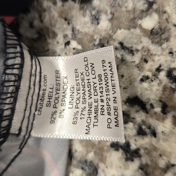 CHUBBIES "THE FUNSET BOULEVARDS" SWIM TRUNKS. 5.5" INSEAM. FLAMINGOS. SIZE LARGE - Picture 7 of 12